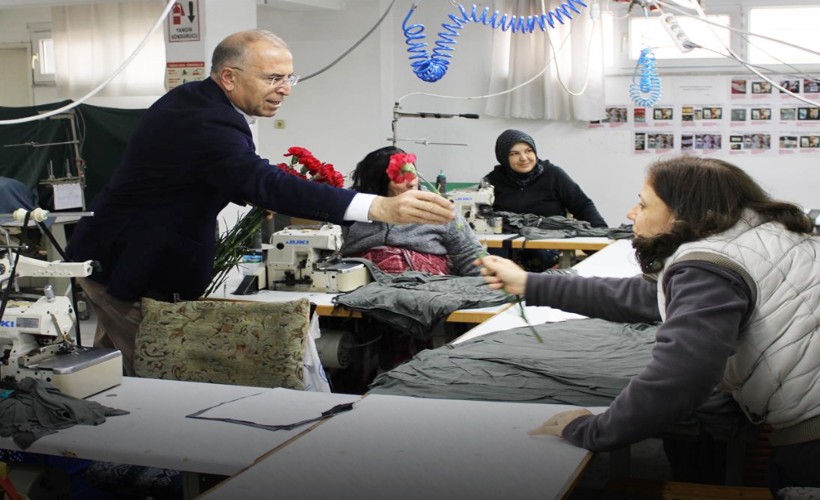 CHP Gaziemir Adayı Işık, kadın işçilerle buluştu: Emek en yüce değerdir!