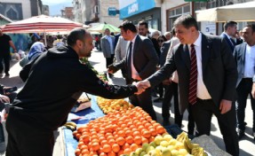 Cemil Tugay, Tireli üreticiye moral oldu: Karamsar olmayın...