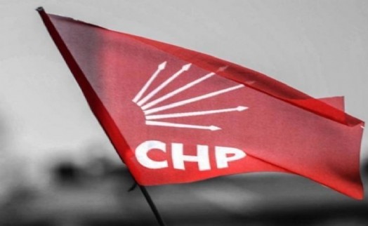 İzmir'de dört CHP'li yönetici Cumhurbaşkanı'na hakaretten gözaltına alındı