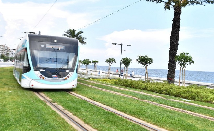 İzmir’in tramvay filosu büyüyor