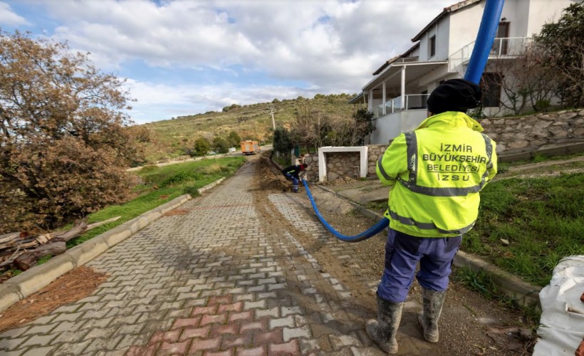 İZSU'dan Karaburun'da içme suyu hattı çalışması