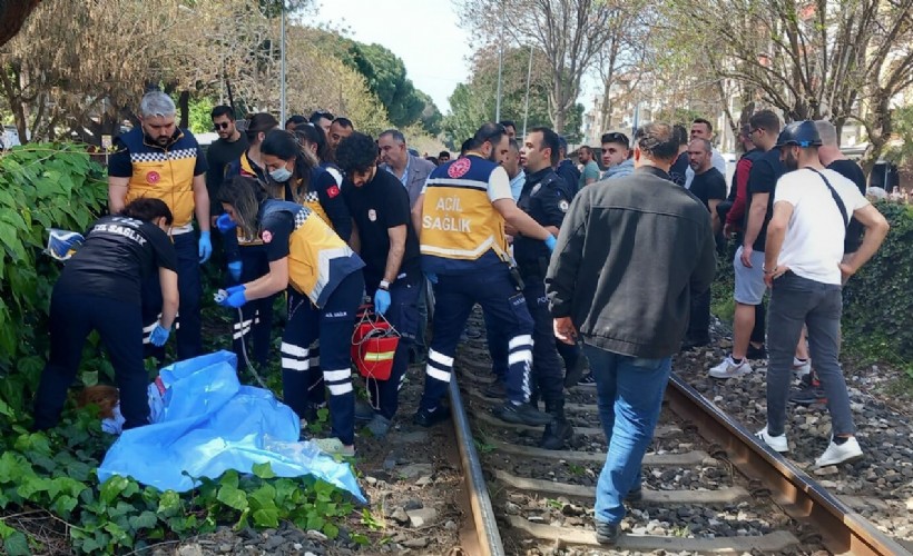 Manisa'da yolcu treninin çarptığı kadın öldü