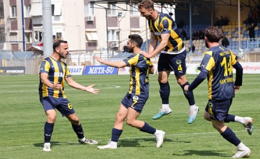 Menemen FK 3'te 3 yaptı