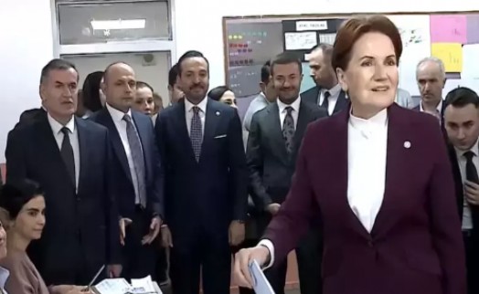 Meral Akşener oyunu kullandı: Zorlu bir süreçten geçtik!