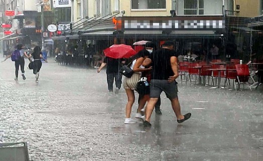 Meteroloji duyurdu: İzmir'e 'sağanak' uyarısı!