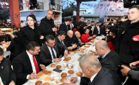 Özel ve Tugay, Torbalı'da yurttaşlarla iftar yaptı