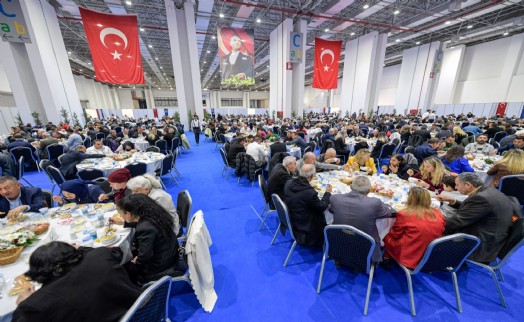 Soyer bin 293 muhtarla iftar yemeğinde bir araya geldi