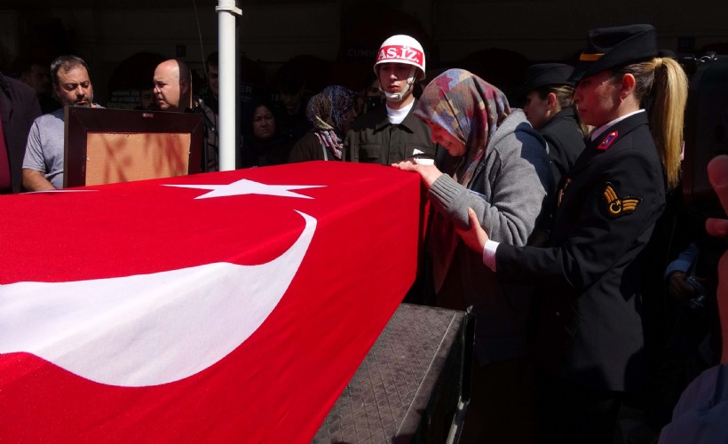 Türk Yıldızları'na ait uçağın düşmesi ile şehit olan Güven, son yolculuğuna uğurlandı