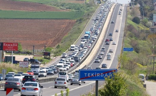 Bakan Yerlikaya: Dönüşler başladı, trafik yoğunluğu artıyor