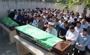 Bayramın ilk günü kazada ölen çift, yan yana toprağa verildi