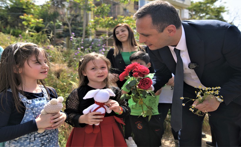 Bornova'da bayram oyuncaklarla başladı