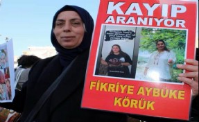 Enkazdan çıkarılıp İzmir'de tedavi olduktan sonra kaybolan kızını arıyor