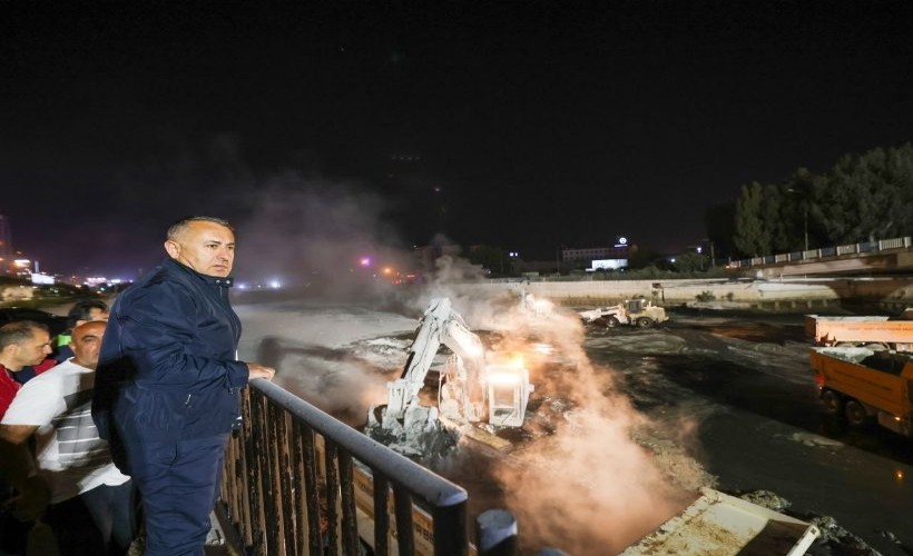 İZSU’dan Meles Çayı ve Arap Deresi’nde gece mesaisi