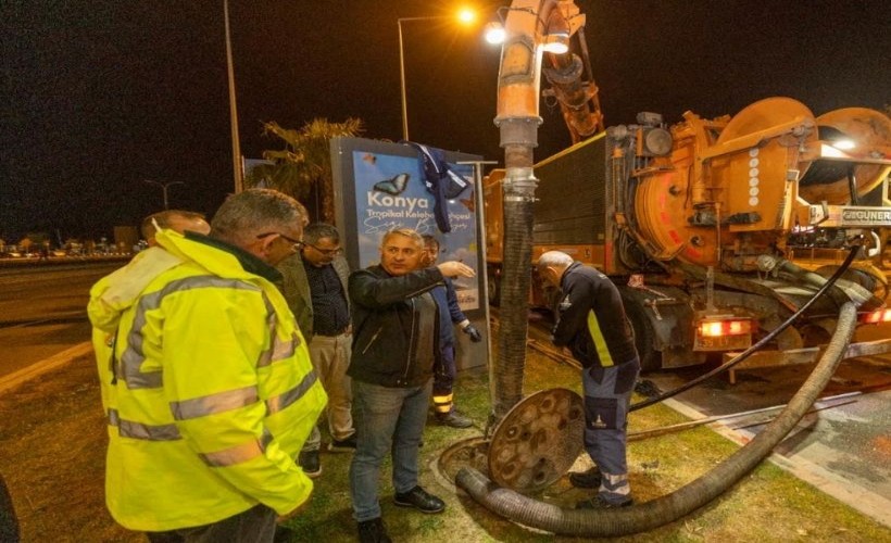 İZSU’dan lokal kokuya gece mesaisi