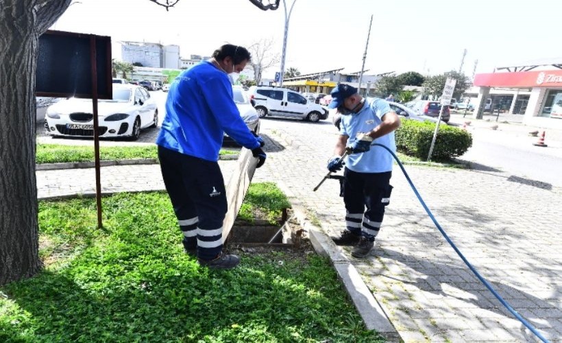 İzmir Büyükşehir Belediyesi ilaçlama çalışmalarına hız verdi