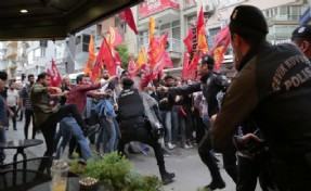 İzmir’deki Van protestosuna iki tutuklama