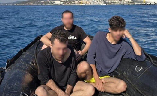 Jet ski ile Yunanistan’a kaçıyorlardı: Ölümden döndüler