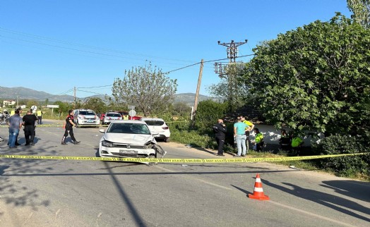 Polisten kaçarken art arda 2 otomobil çarptı: 1 ölü 2 yaralı