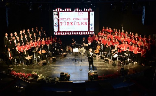 Aliağa'da ASEV THM Korosu’ndan ‘Beyaz Perdede Türküler’ konseri