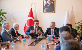 Başkan Tugay: İzmir’in planlamasını İzmirli mimarlar yapacak