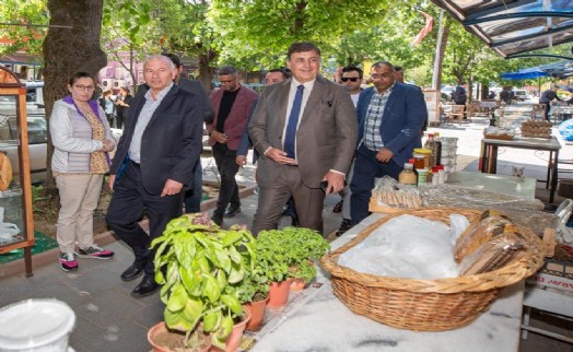 Başkan Tugay Ödemiş’te Helviş Bayramı’na katıldı