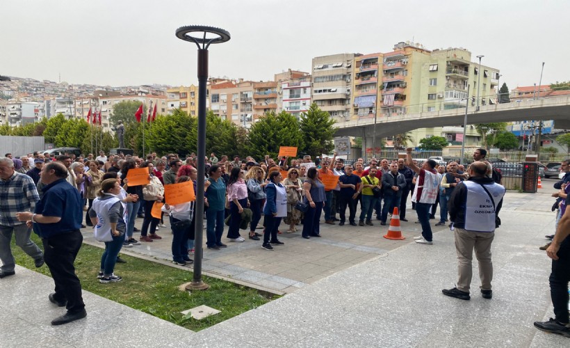 Bayraklı’da ‘maaş’ krizi sürüyor: Grevin üçüncü günü