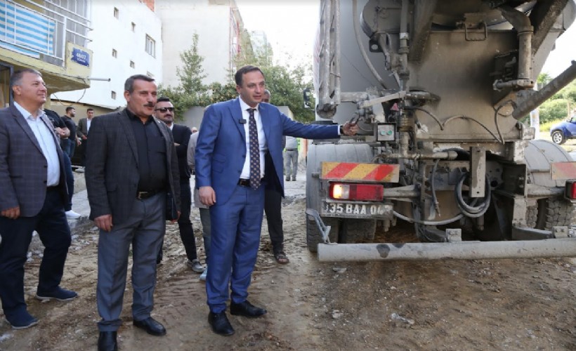 Bornova Merkez Mahallesi’nde beton yol hamlesi