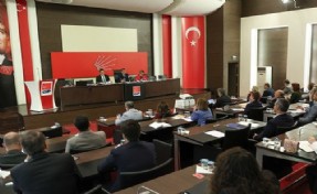 CHP Parti Meclisi toplandı; Aleyhte çalışana ihraç