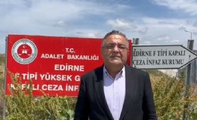 CHP'li Sezgin Tanrıkulu'ndan Selahattin Demirtaş'a cezaevinde ziyaret