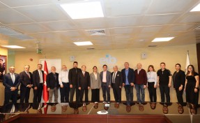 Ege Zeytin ve Zeytinyağı İhracatçıları Birliği’nde Başkanlığa Mehmet Emre Uygun seçildi