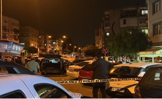 Kahvehane önünde meclis üyesine ateş açtı; polis müdahalesi ile öldü, 2 yaralı