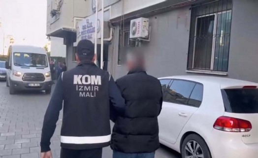 İzmir'de 'resmi evrakta sahtecilik' ve 'tefecilik' operasyonu: 24 gözaltı