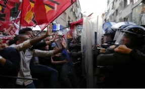 İzmir’de ‘Van protestosu’ operasyonu: Çok sayıda kişi gözaltına alındı