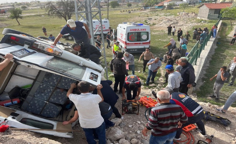 Minibüsün devrildiği kazada yaralandı; 6 gün sonra hastanede öldü