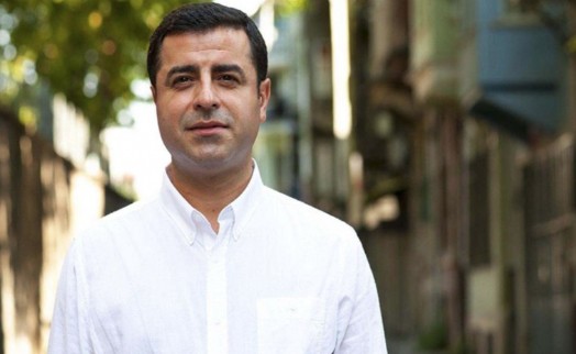 Selahattin Demirtaş’ın ‘Cumhurbaşkanına hakaret’ duruşması ertelendi