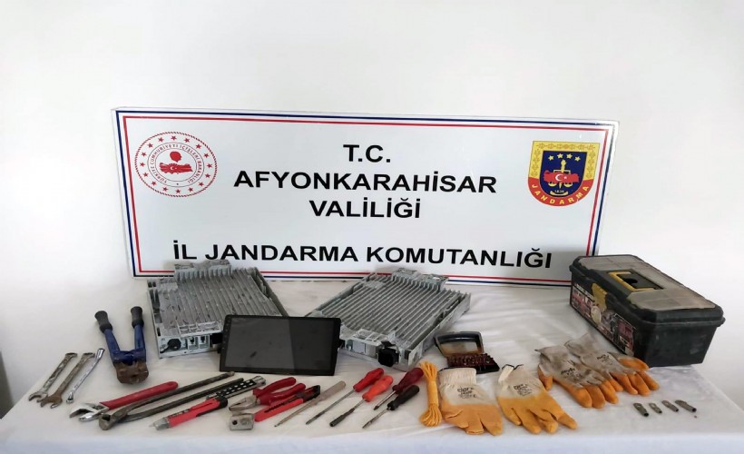 Trafo hırsızlığı şüphelisi jandarmadan kaçamadı