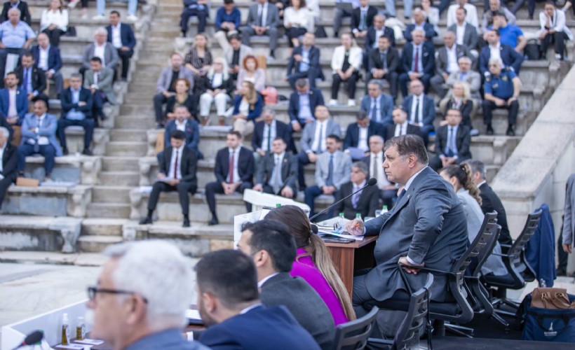 Tugay'dan UKOME'ye '90 dakika' tepkisi: Daha ne kadar engel olacaksınız