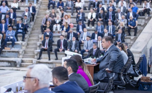 Tugay'dan UKOME'ye '90 dakika' tepkisi: Daha ne kadar engel olacaksınız