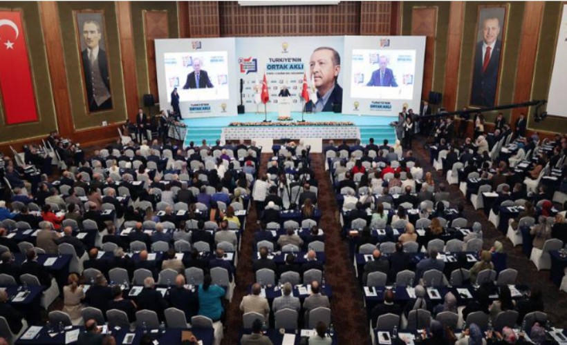 AK Parti, 541 belediye başkanı ile kampa giriyor