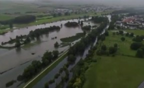 Almanya'da 3 barajı yıkan sel nedeniyle bir Türk yaşamını yitirdi