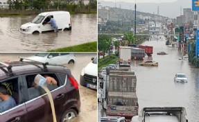 Ankara'yı sağanak yağmur vurdu; cadde ve sokaklar göle döndü