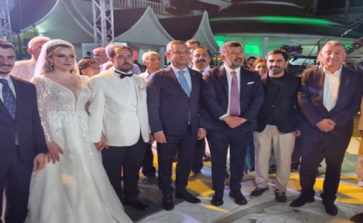 Başkan Günay, Genel Başkan Özel ile birlikte nikah şahidi oldu