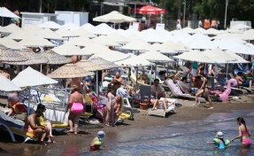 Bodrum'da bayramın 3'üncü gününde de plajlar doldu