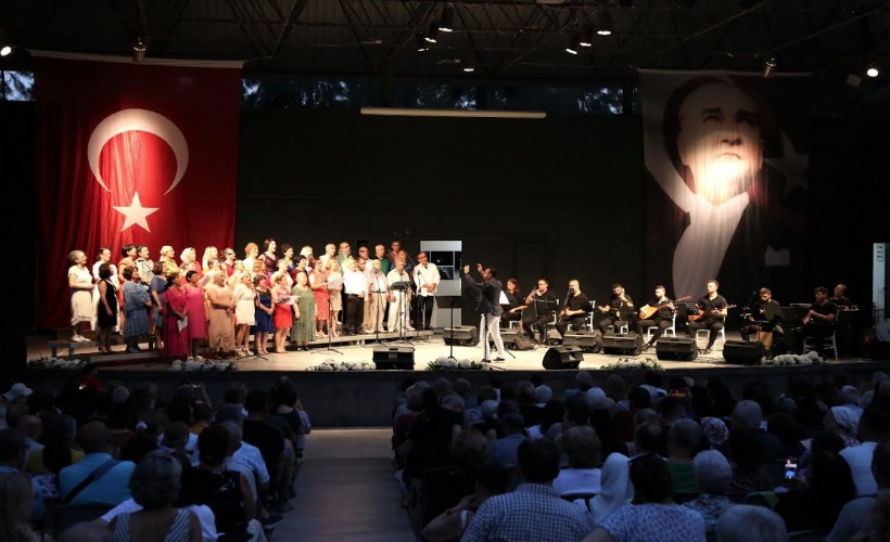 Bornova’da türkülerle 'Yaza Merhaba'