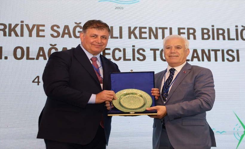 Cemil Tugay, Sağlıklı Kentler Birliği Başkanı oldu