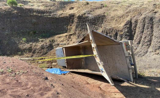 Cüruf ocağında 10 metreden alt yola düşen kamyonun şoförü öldü
