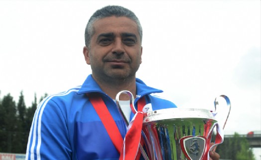 Hüseyin Tavur kadın futboluna dönüyor