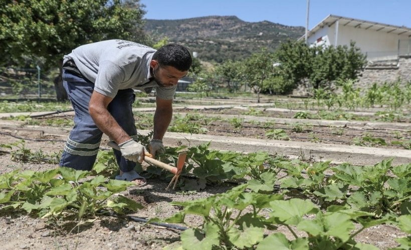 Karşıyaka’da tohumlar toprakla buluştu