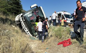 Yolcu otobüsü devrildi; 3 yaralı