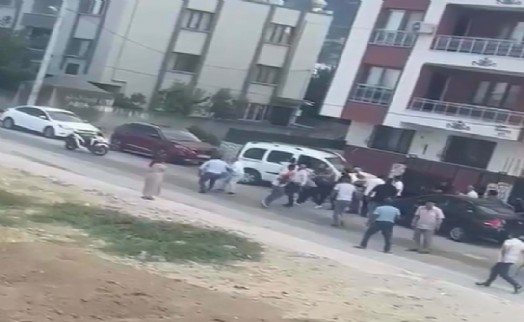 1 kişinin öldüğü, 2 aile arasında çıkan kavganın yeni görüntüler ortaya çıktı